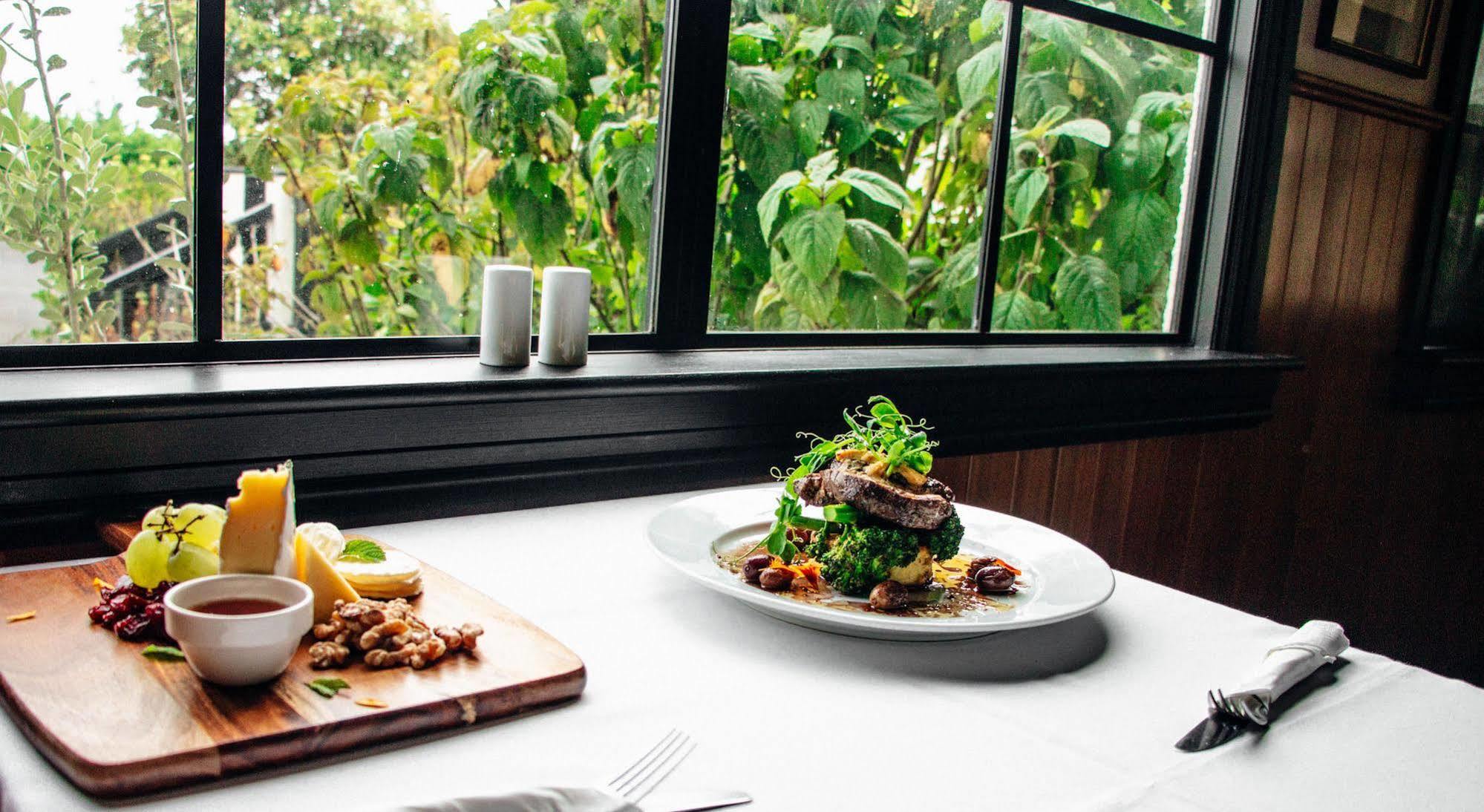 Salty Dog Inn Snells Beach Ngoại thất bức ảnh