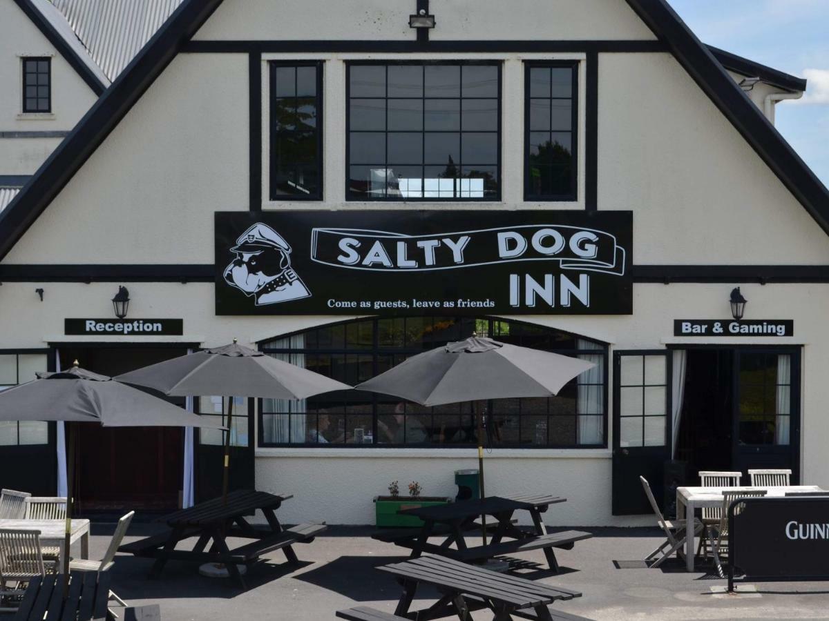 Salty Dog Inn Snells Beach Ngoại thất bức ảnh